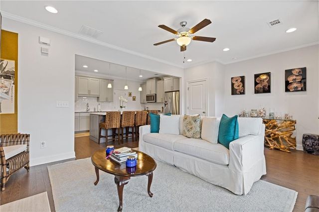 916 Westmoreland Circle NW, Atlanta, GA 30318