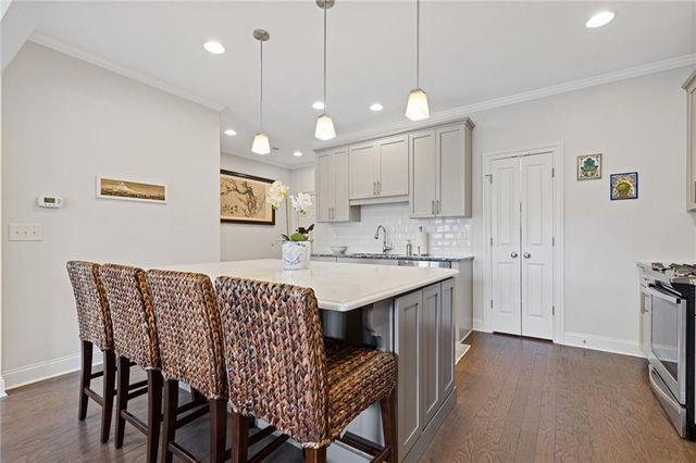 916 Westmoreland Circle NW, Atlanta, GA 30318