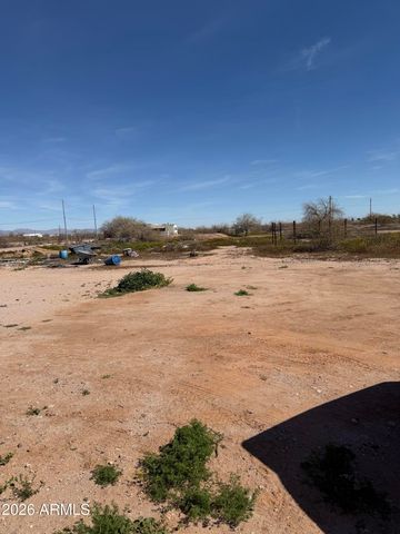 1706 S 373rd Avenue, Tonopah, AZ 85354