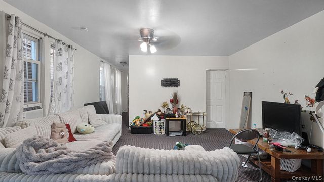 9520 127th Street, Richmond Hill, NY 11419