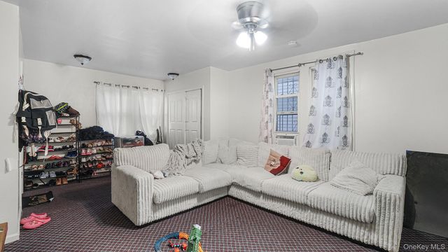 9520 127th Street, Richmond Hill, NY 11419