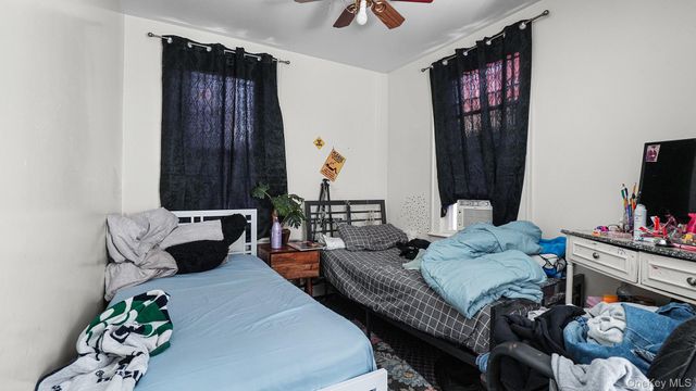 9520 127th Street, Richmond Hill, NY 11419