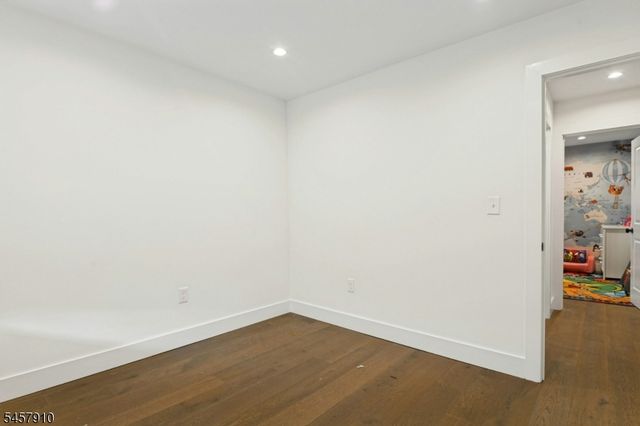 15 Starboard Ct, Brick Twp., NJ 08723