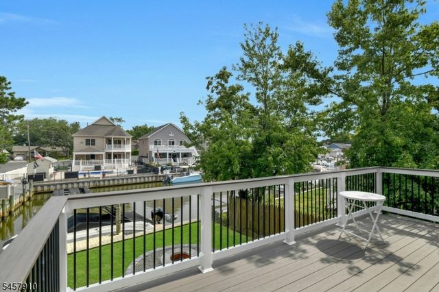 15 Starboard Ct, Brick Twp., NJ 08723