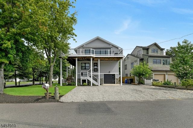 15 Starboard Ct, Brick Twp., NJ 08723