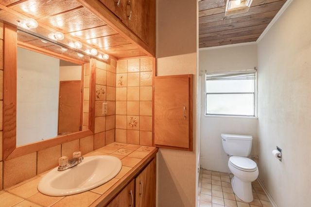 13119 Live Oak Lane, Old River-winfree, TX 77535