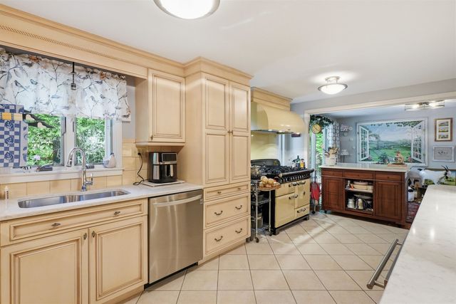 17 Rolling Ridge Road, Windham, NH 03087