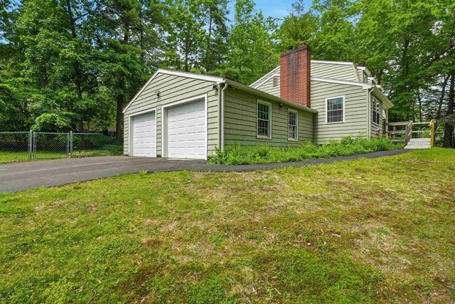 17 Rolling Ridge Road, Windham, NH 03087
