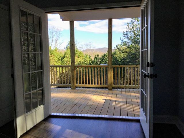 716 Old Pleasant Valley, Talking Rock, GA 30175