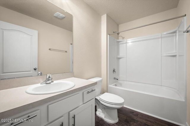 2080 DENTON, Green Cove Springs, FL 32043