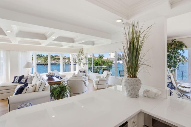 701 E Camino Real 2-J, Boca Raton, FL 33432