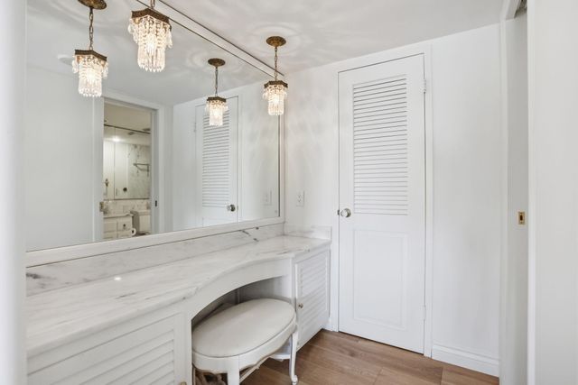 701 E Camino Real 2-J, Boca Raton, FL 33432