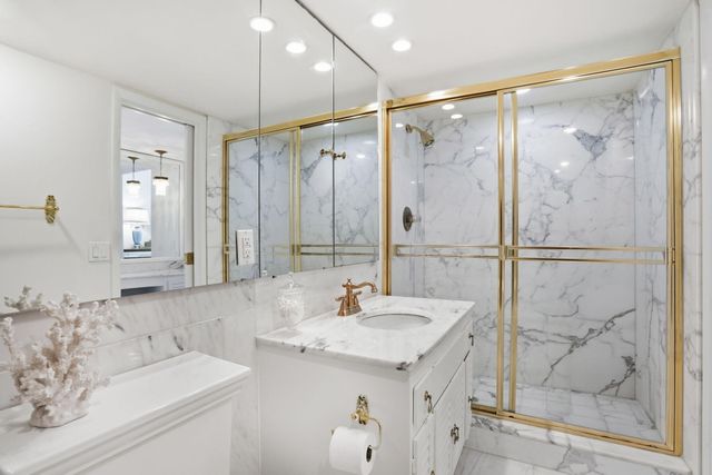 701 E Camino Real 2-J, Boca Raton, FL 33432