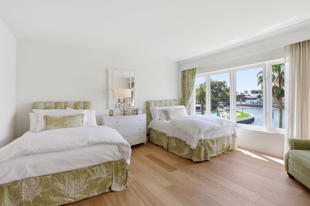 701 E Camino Real 2-J, Boca Raton, FL 33432