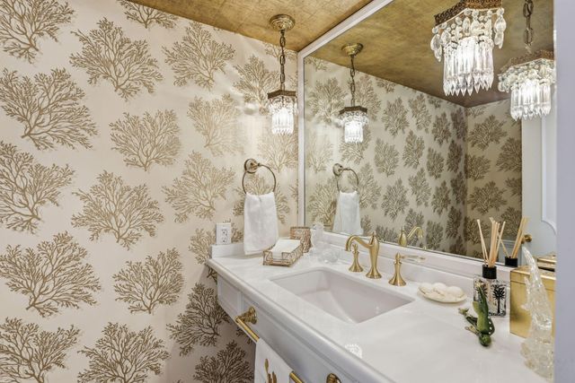 701 E Camino Real 2-J, Boca Raton, FL 33432