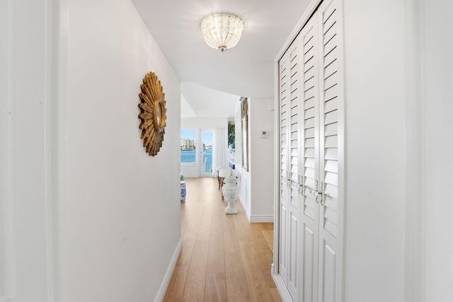 701 E Camino Real 2-J, Boca Raton, FL 33432