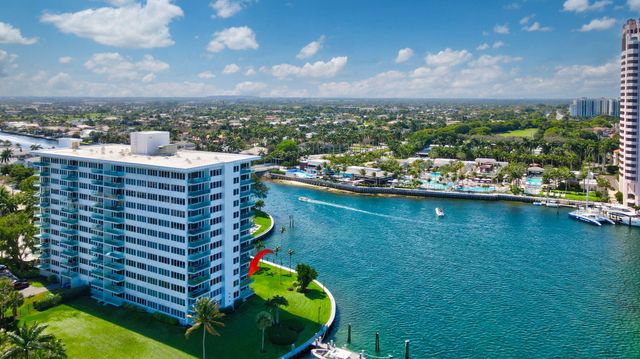 701 E Camino Real 2-J, Boca Raton, FL 33432