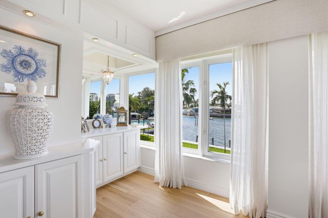 701 E Camino Real 2-J, Boca Raton, FL 33432