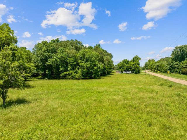 4519 Highway 100, E, Decaturville, TN 38329