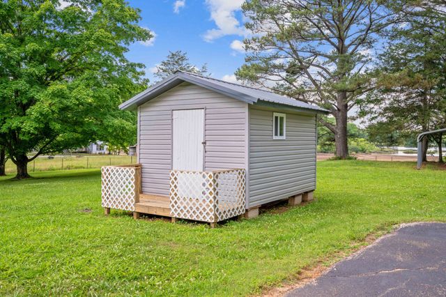 4519 Highway 100, E, Decaturville, TN 38329