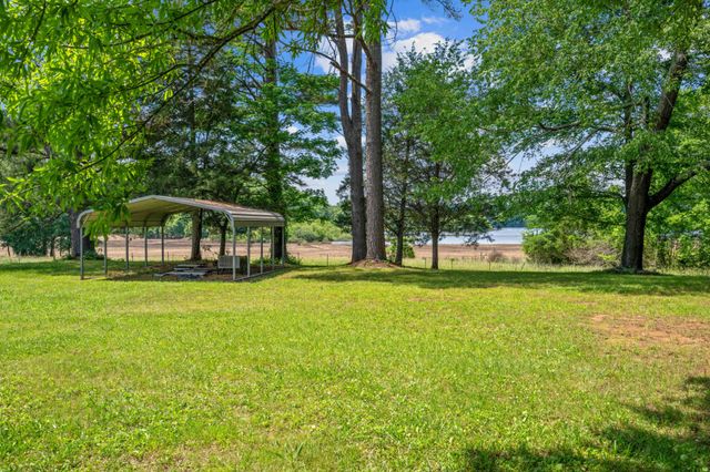 4519 Highway 100, E, Decaturville, TN 38329