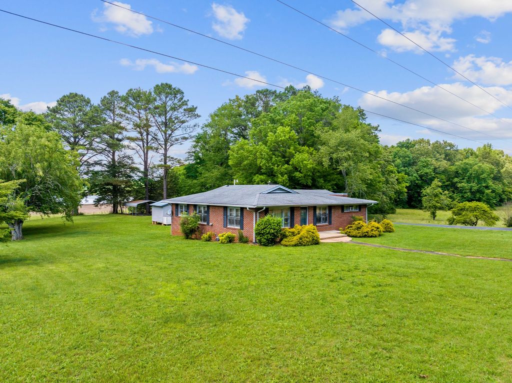 4519 Highway 100, E, Decaturville, TN 38329