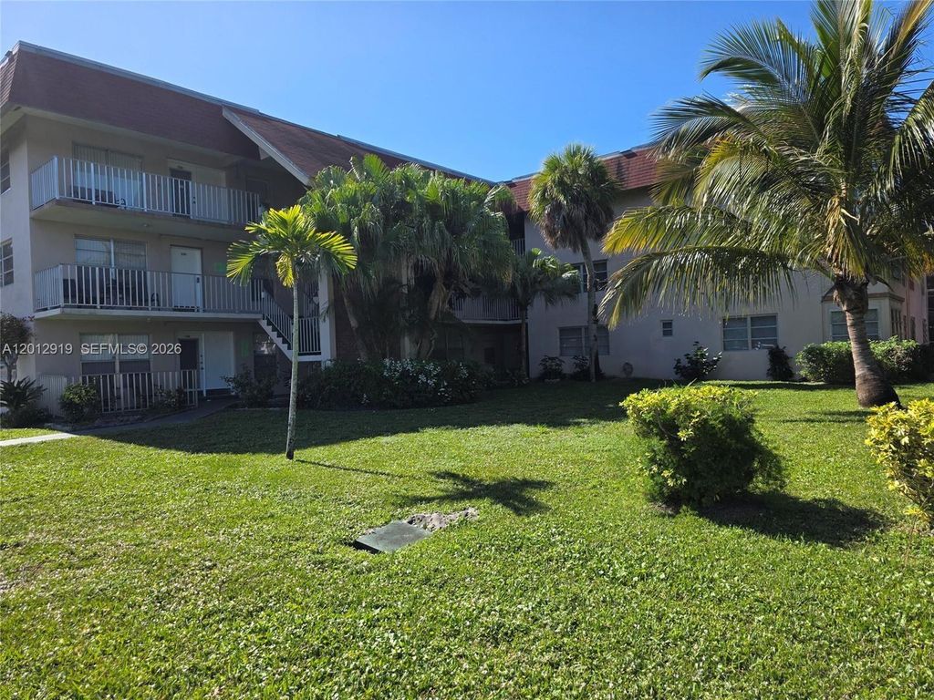 2901 NW 47th Ter 346A, Lauderdale Lakes, FL 33313
