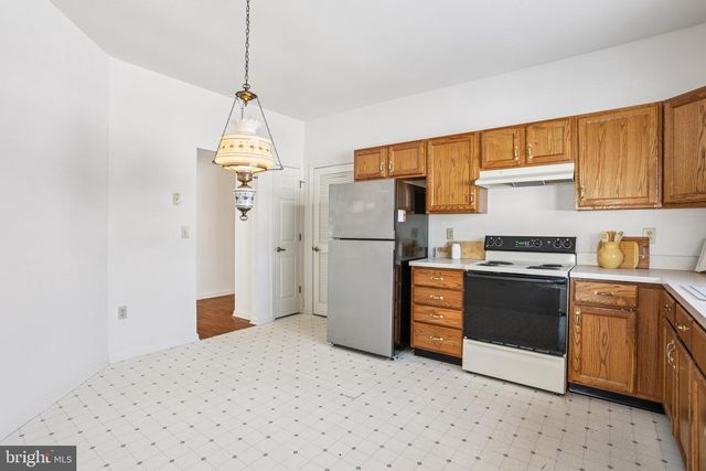 11 COVERED BRIDGE CIR, Columbus, NJ 08022