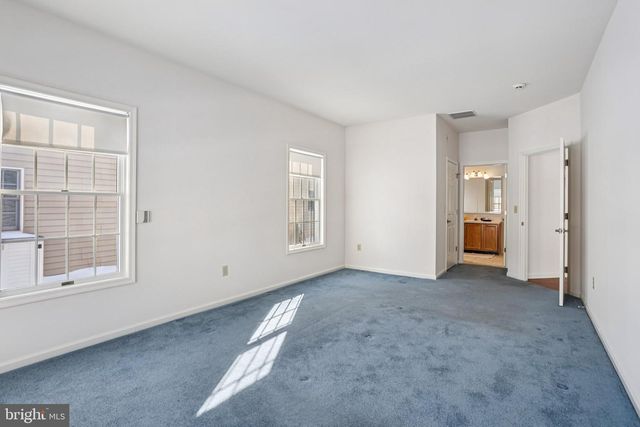 11 COVERED BRIDGE CIR, Columbus, NJ 08022