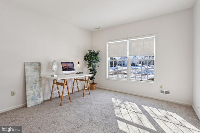 11 COVERED BRIDGE CIR, Columbus, NJ 08022