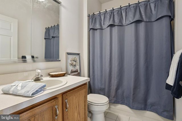 11 COVERED BRIDGE CIR, Columbus, NJ 08022