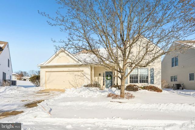 11 COVERED BRIDGE CIR, Columbus, NJ 08022