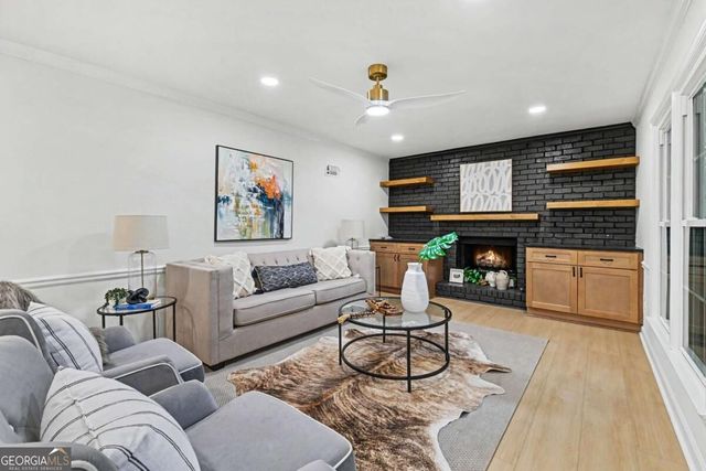 1498 Meadowcreek Court, Dunwoody, GA 30338