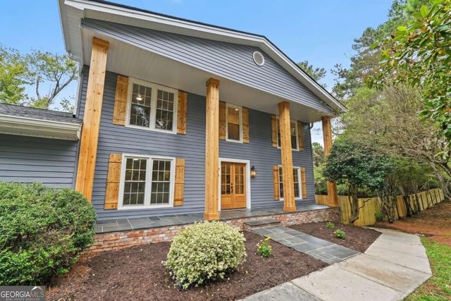 1498 Meadowcreek Court, Dunwoody, GA 30338