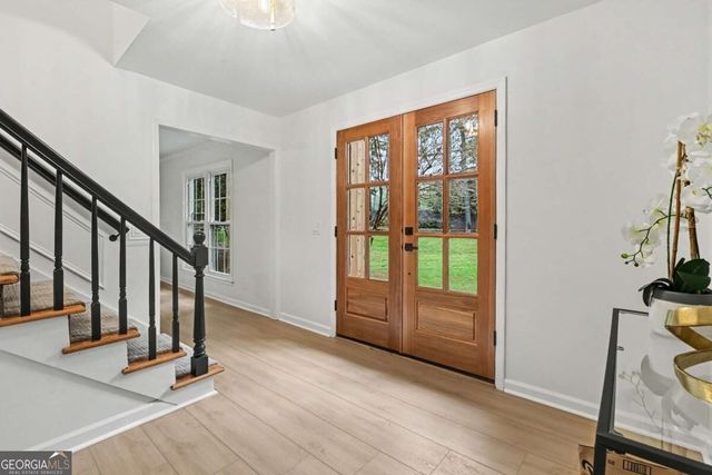 1498 Meadowcreek Court, Dunwoody, GA 30338