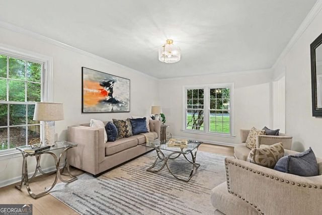 1498 Meadowcreek Court, Dunwoody, GA 30338