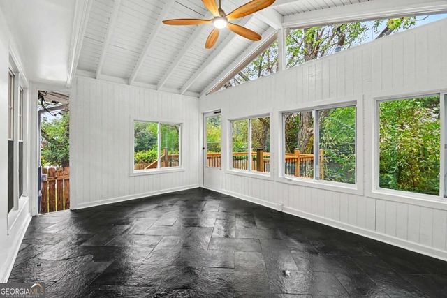 1498 Meadowcreek Court, Dunwoody, GA 30338
