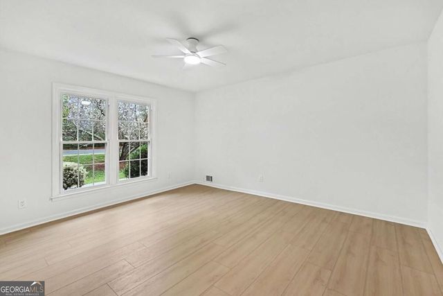 1498 Meadowcreek Court, Dunwoody, GA 30338