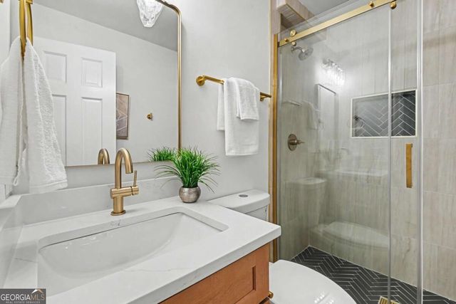 1498 Meadowcreek Court, Dunwoody, GA 30338