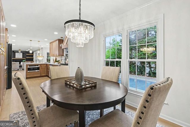 1498 Meadowcreek Court, Dunwoody, GA 30338