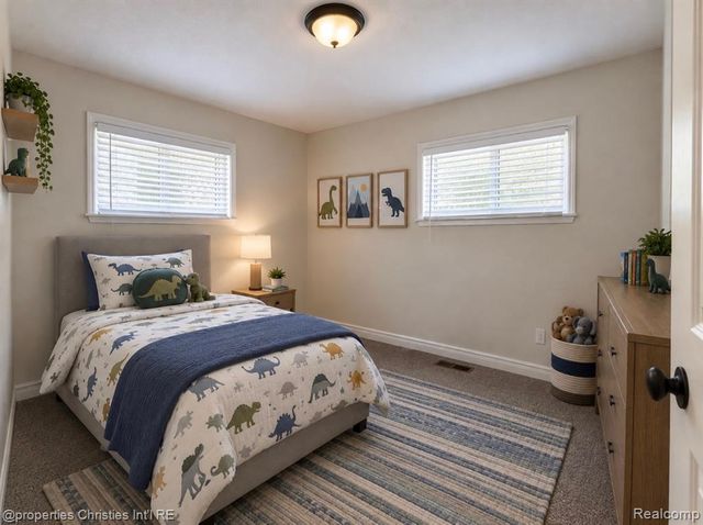 15321 Joan Street, Oak Park, MI 48237