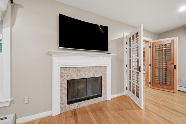 11 Montgomery Farm Road, Derry, NH 03038