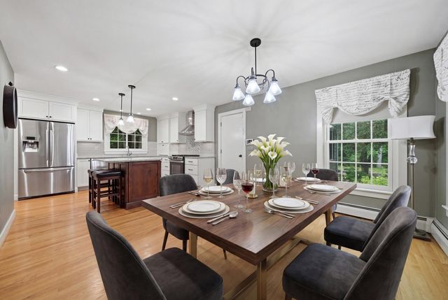 11 Montgomery Farm Road, Derry, NH 03038