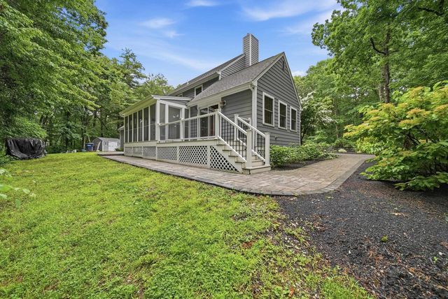 11 Montgomery Farm Road, Derry, NH 03038