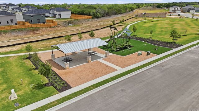 303 Wild Goose, Luling, TX 78648
