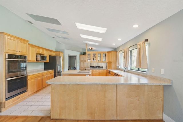 25 LAKEWOOD CAUSEWAY, Winter Haven, FL 33884