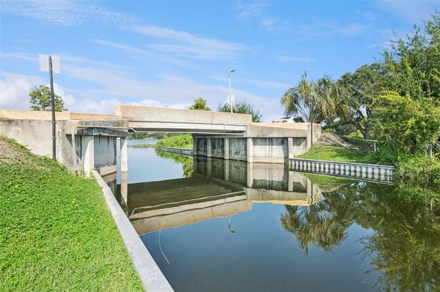 25 LAKEWOOD CAUSEWAY, Winter Haven, FL 33884