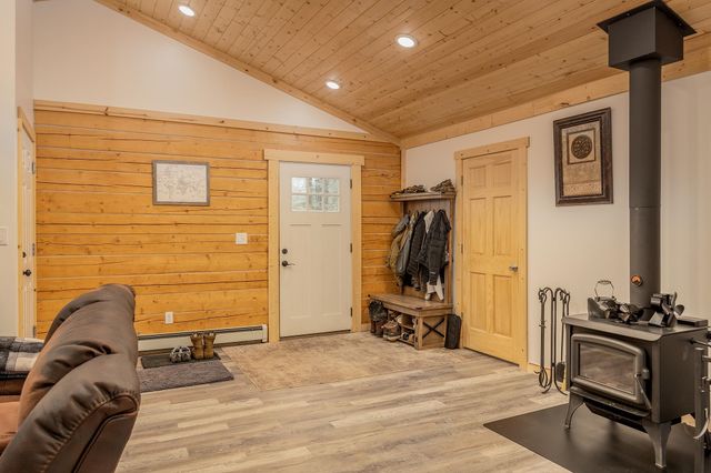 3727 HORUS CT, North Pole, AK 99705