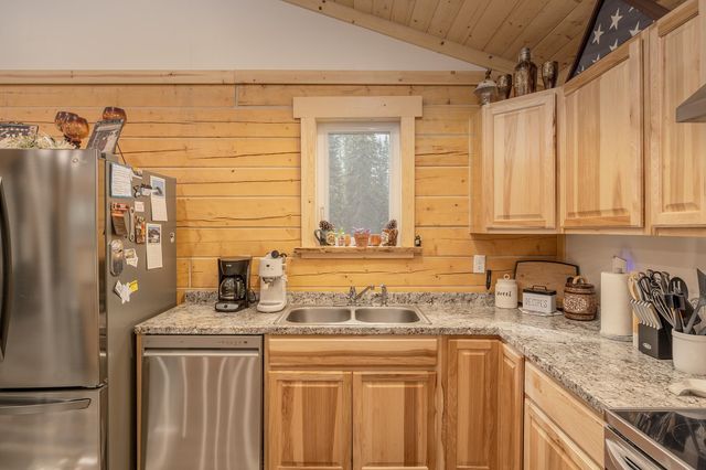 3727 HORUS CT, North Pole, AK 99705