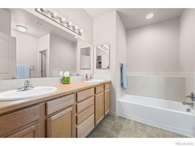 4672 W 20th St Rd 412, Greeley, CO 80634